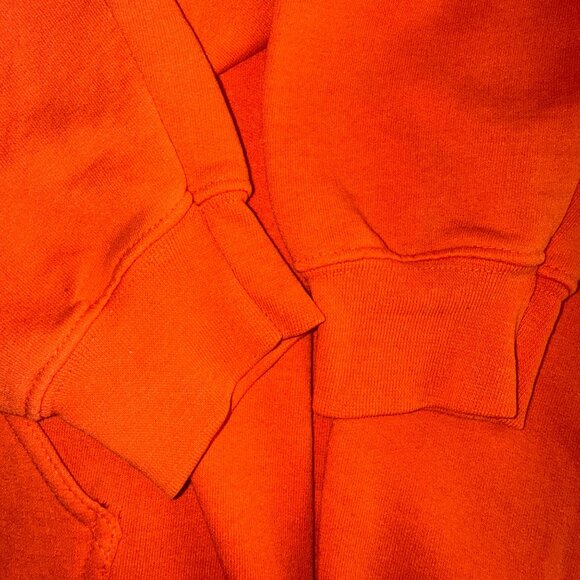 Gildan Bluffton University Orange Hoodie Medium Snoopy Peanuts Graphic Pullover - Picture 8 of 8